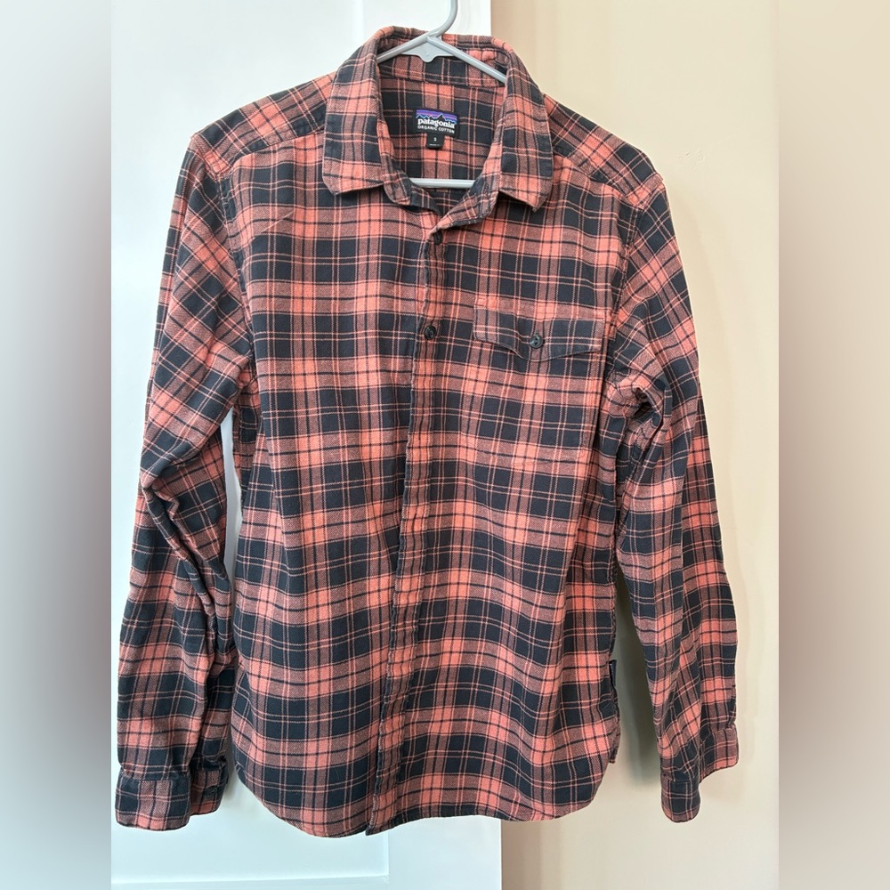 Patagonia Men's Casual Plaid Shirt - Burnt orange and Black